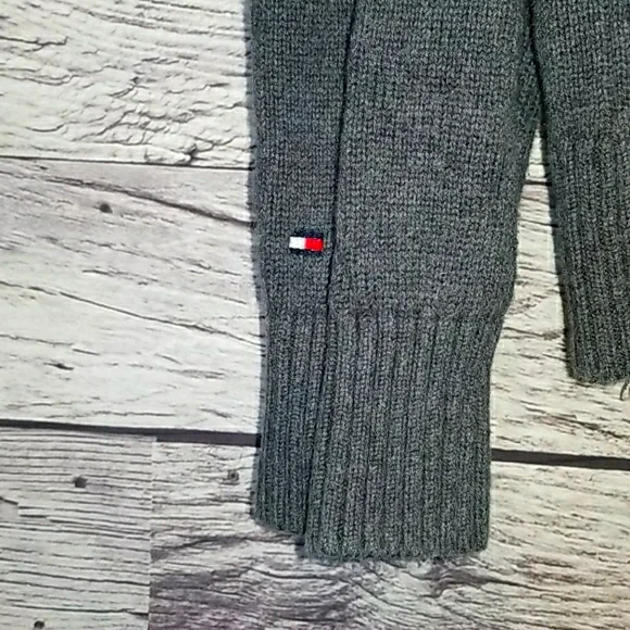 TOMMY HILFIGER SWEATER - Picture 5 of 8